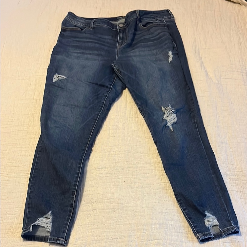 Stylish Blue Distressed Women's Jeans